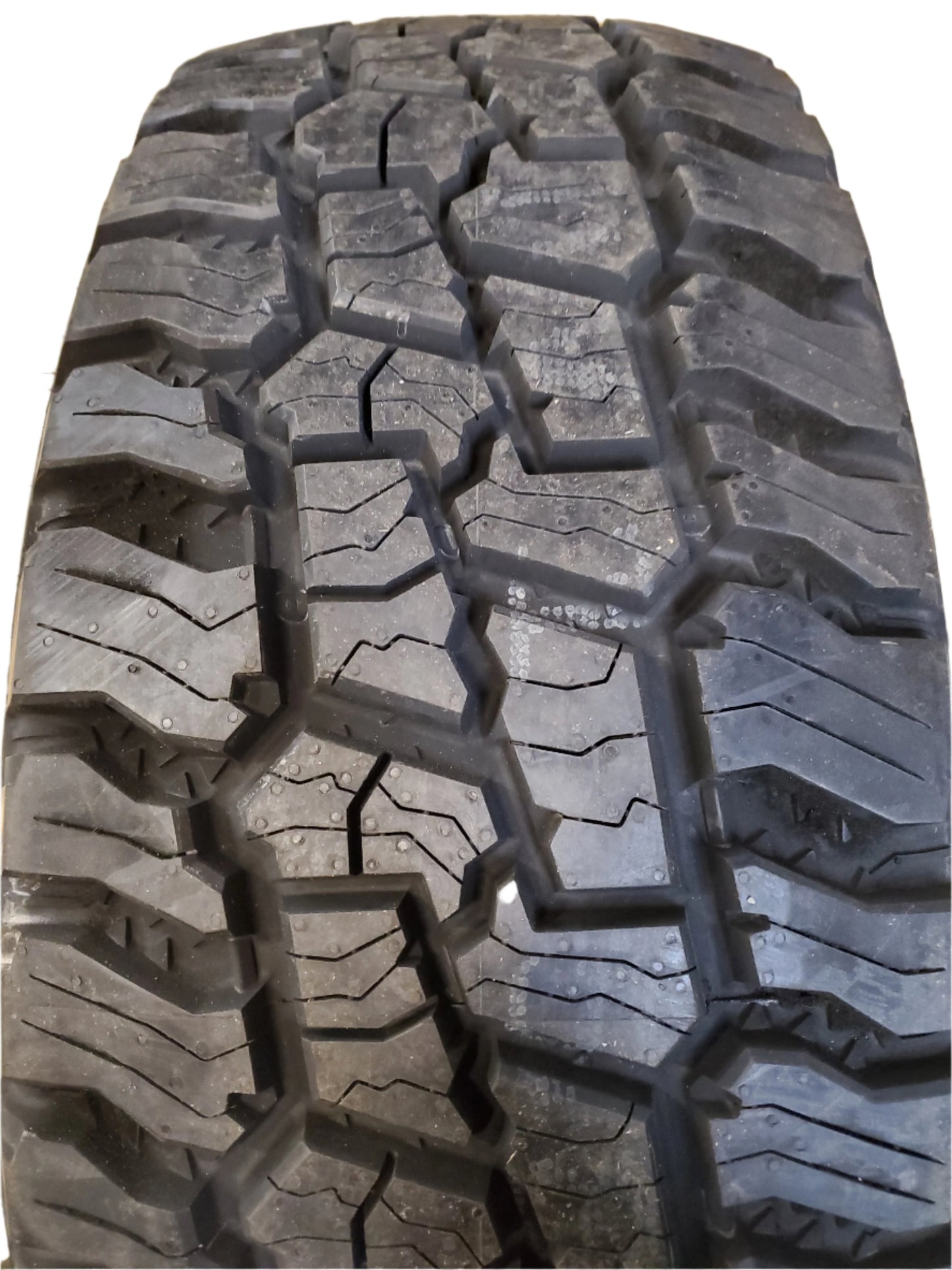 MICKEY THOMPSON BAJA BOSS A/T BSW P 275 65 18 116T ALL TERRAIN TIRE 340010003