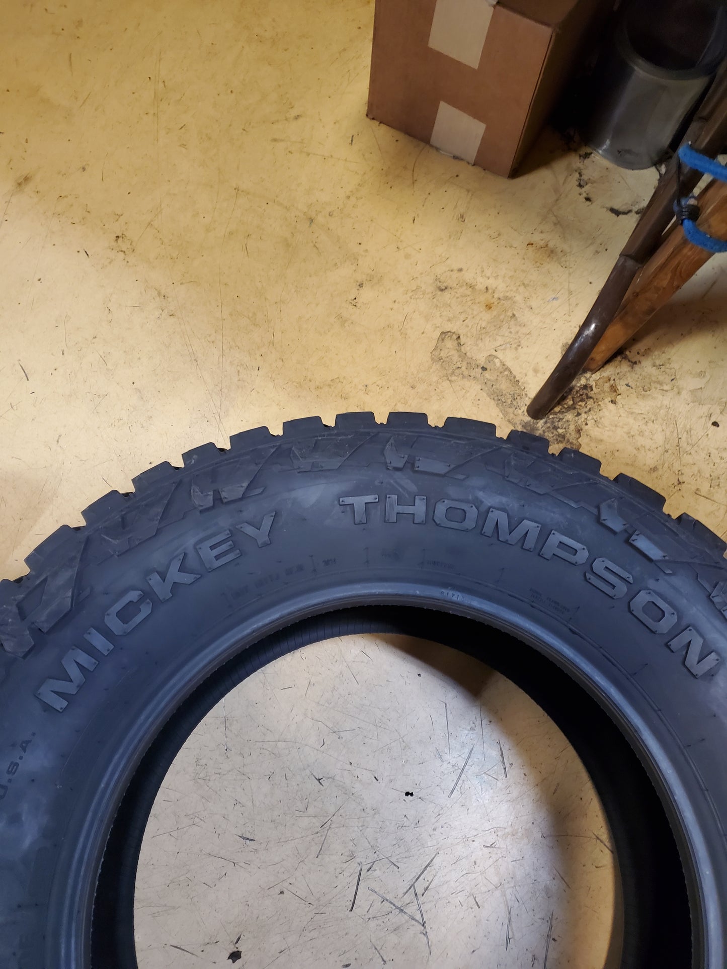 MICKEY THOMPSON BAJA BOSS A/T BSW P 275 65 18 116T ALL TERRAIN TIRE 340010003