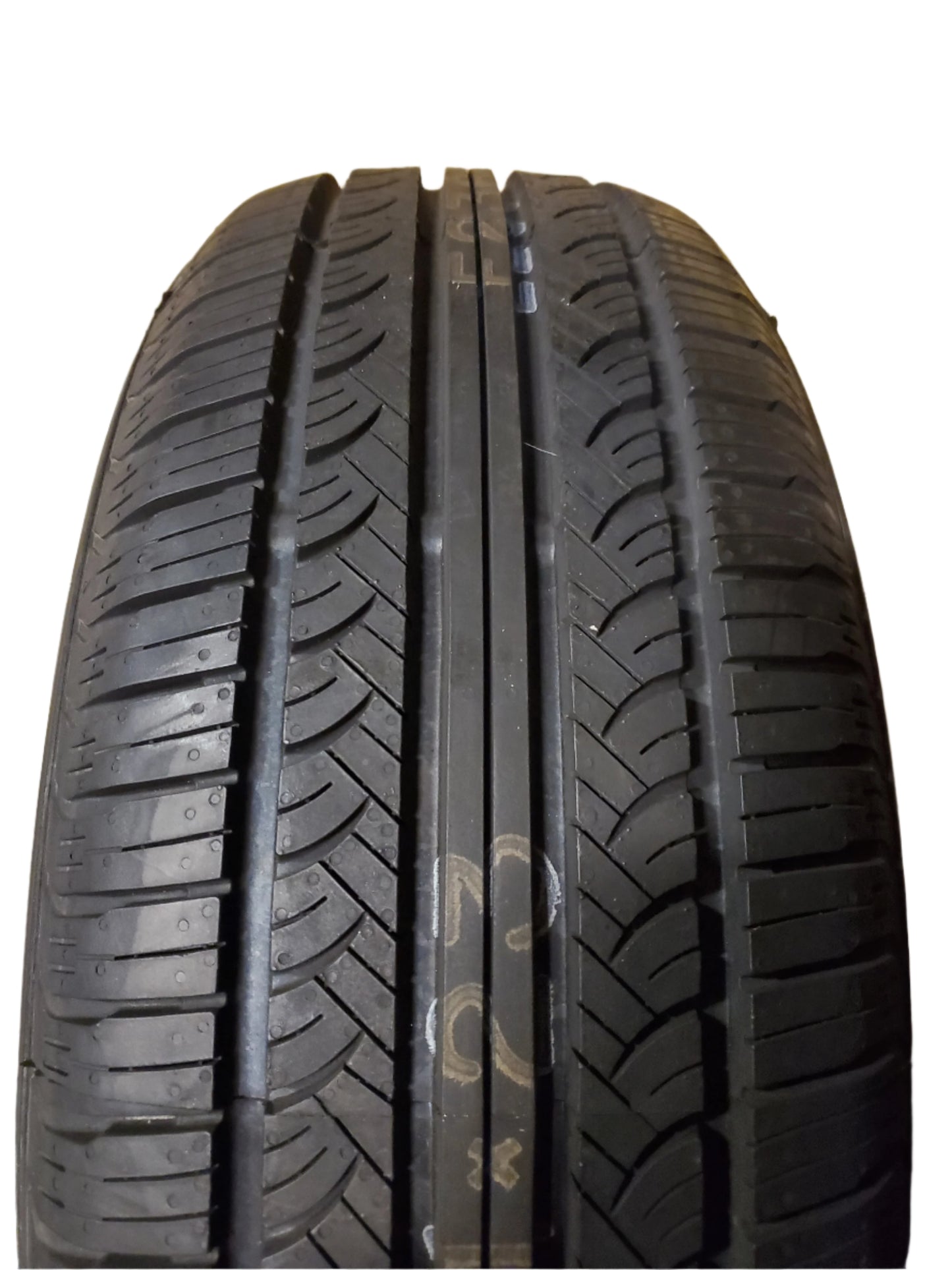YOKOHAMA AVID TOURING-S BSW P 235 65 16 103T ALL SEASON TIRE 110131824