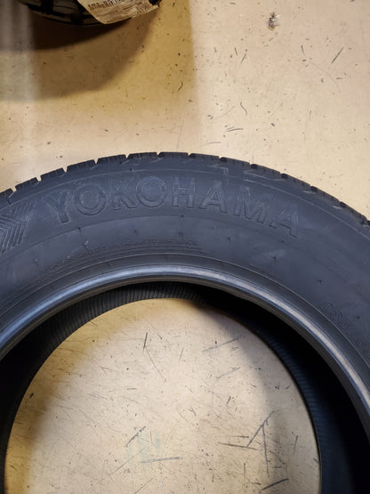 YOKOHAMA AVID TOURING-S BSW P 235 65 16 103T ALL SEASON TIRE 110131824
