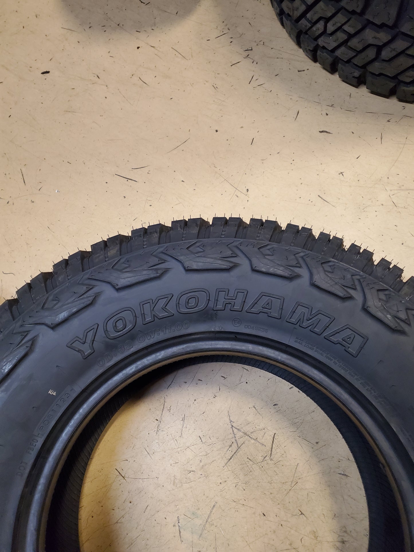 YOKOHAMA GEOLANDAR X-AT BSW LT 275 70 17 114/110R 6PLY ALL TERRAIN TIRE 110116061