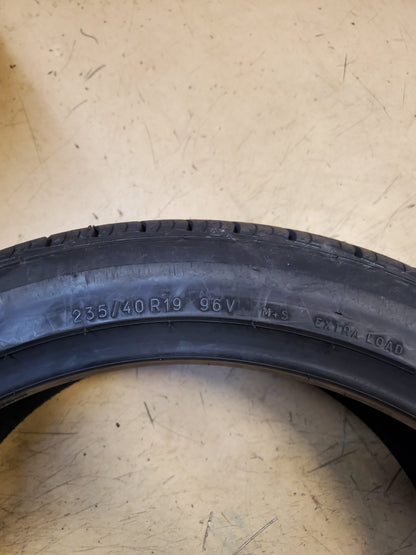 UNIROYAL TIGER PAW TOURING A/S BSW P 235 40 19 96V XL ALL SEASON TIRE 75093