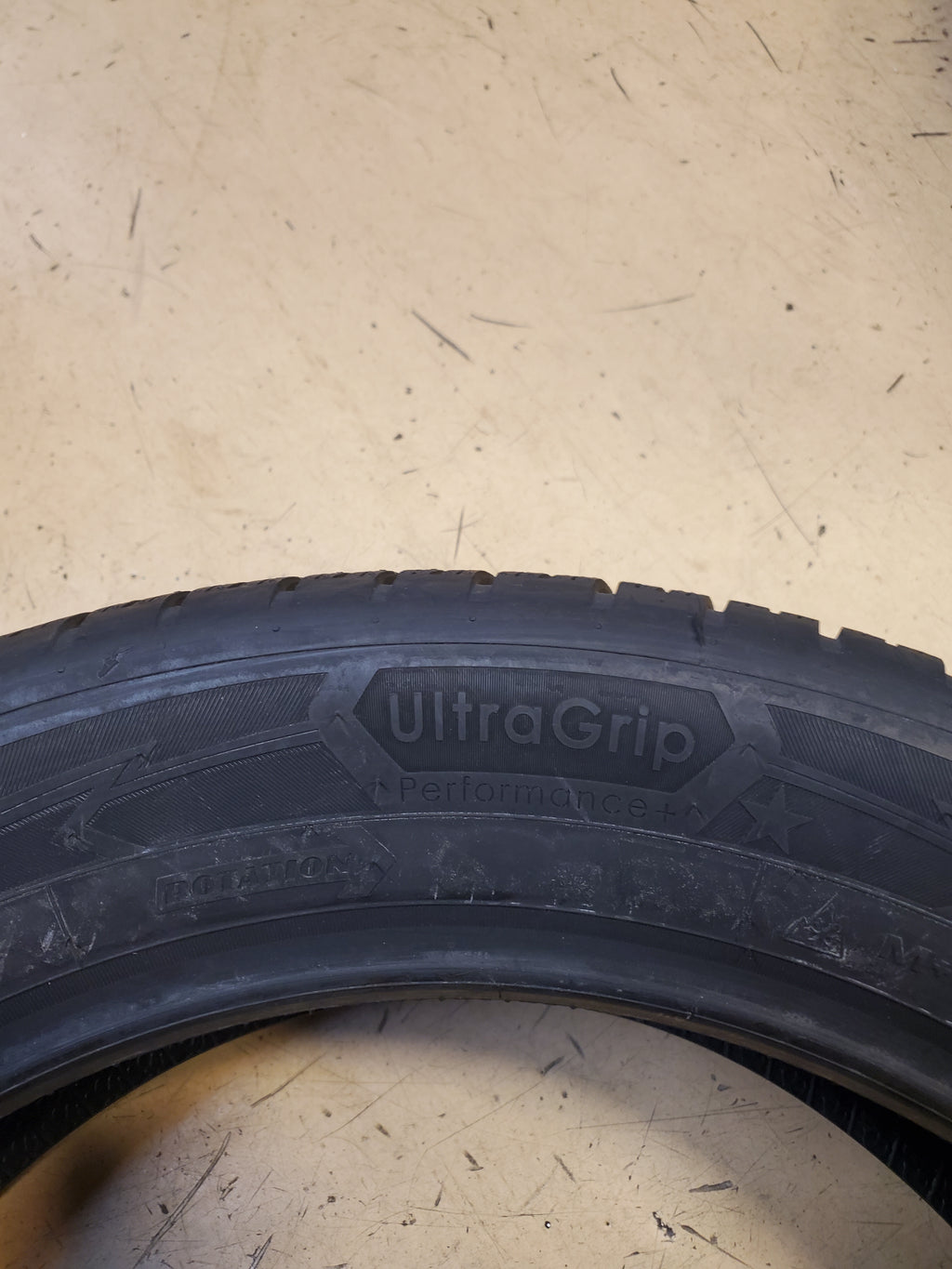 GOODYEAR ULTRAGRIP PERFORMANCE PLUS BMW BSW P 255 50 21 109H WINTER TIRE 574434