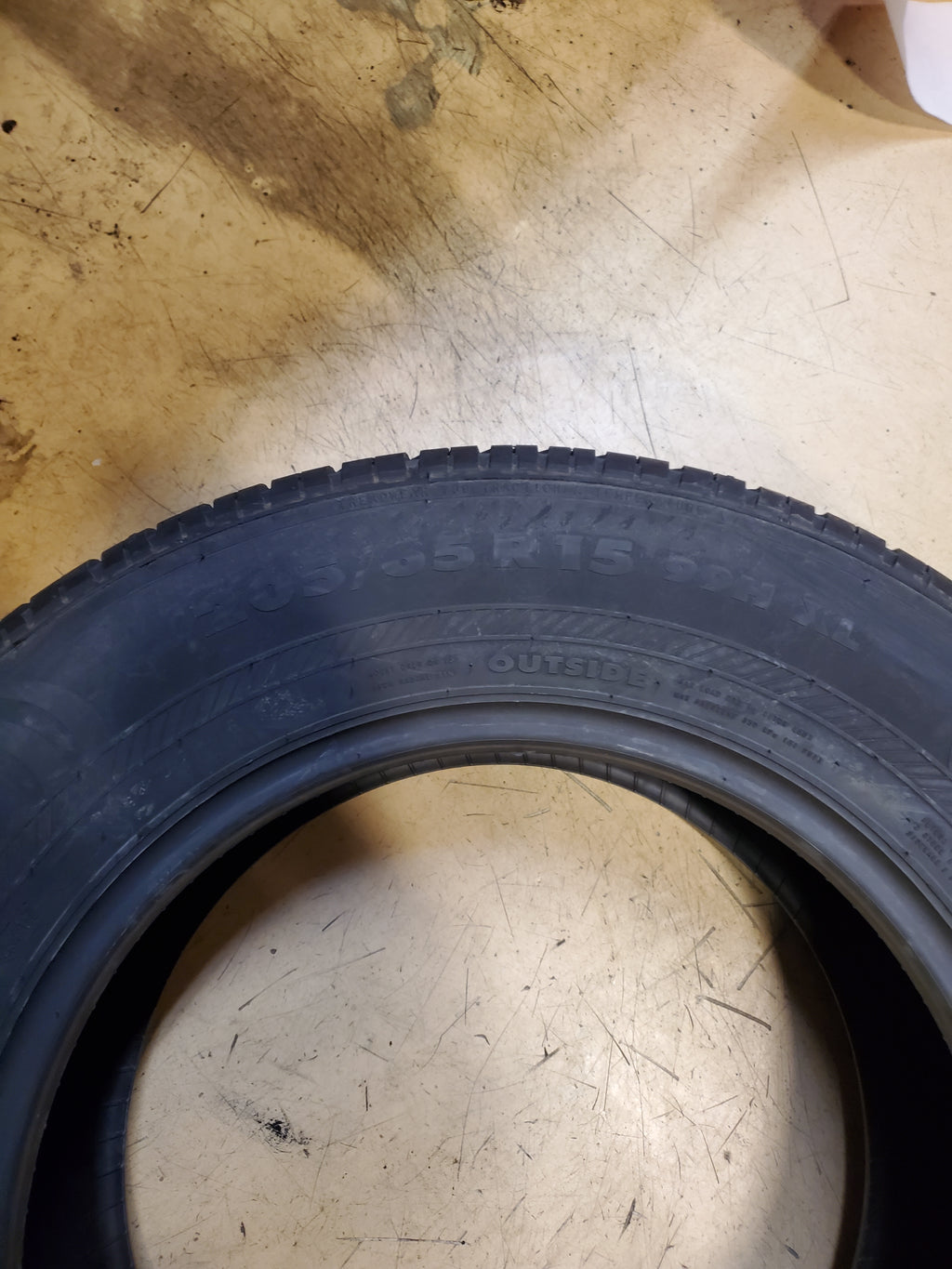 NOS NOKIAN ENTYRE BSW P 205 65 15 99H XL ALL SEASON TIRE T427911