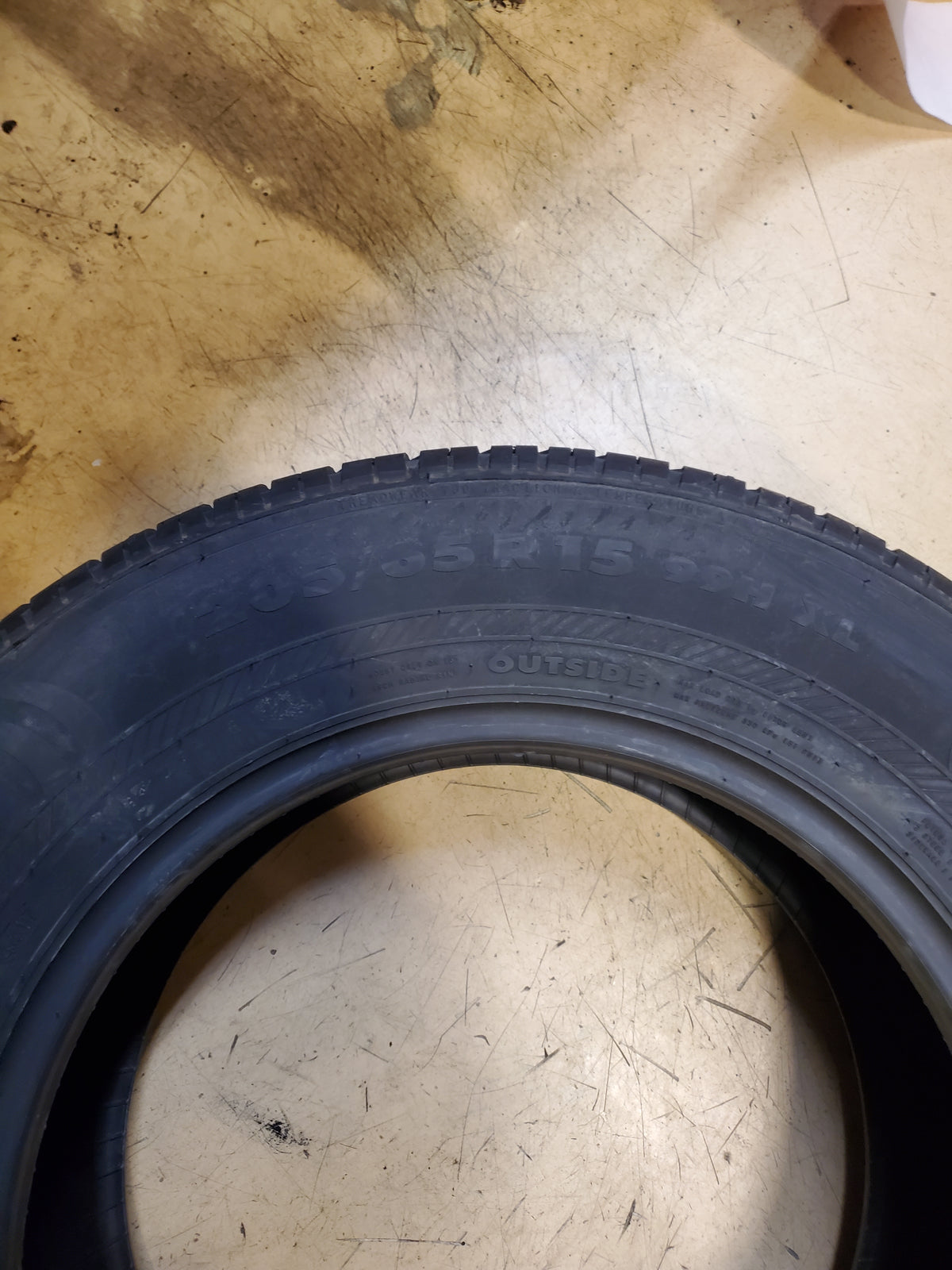 NOS NOKIAN ENTYRE BSW P 205 65 15 99H XL ALL SEASON TIRE T427911