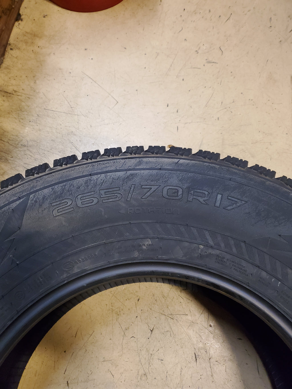 NOS NOKIAN HAKKAPELIITTA R3 SUV BSW P 265 70 17 115R WINTER TIRE T430650