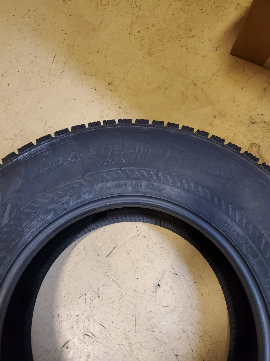 NOS NOKIAN HAKKAPELIITTA R3 SUV BSW P 265 70 17 115R WINTER TIRE T430650