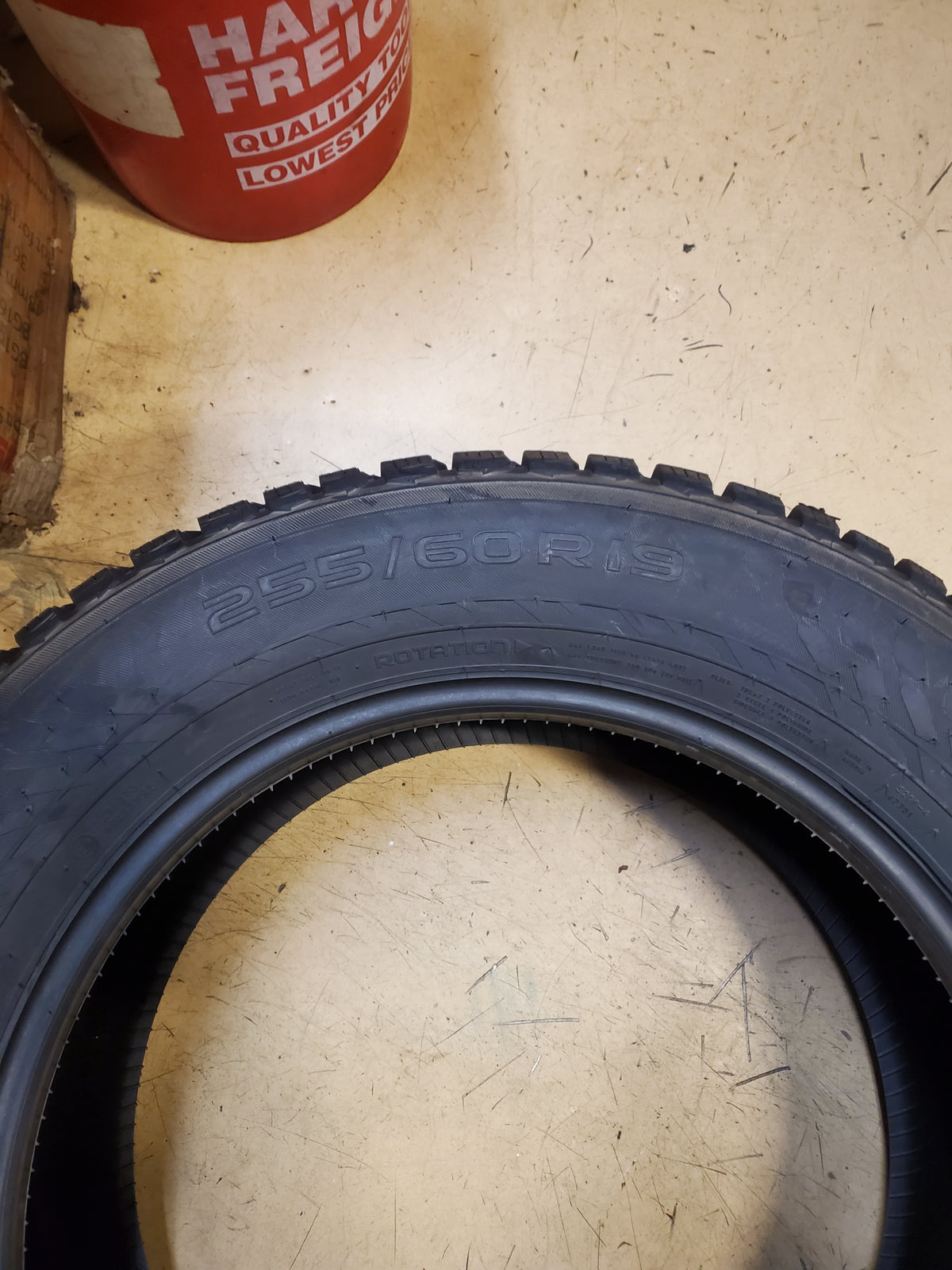 NOKIAN HAKKAPELIITTA 9 SUV STUDDED BSW P 255 60 19 113T WINTER TIRE TS32253