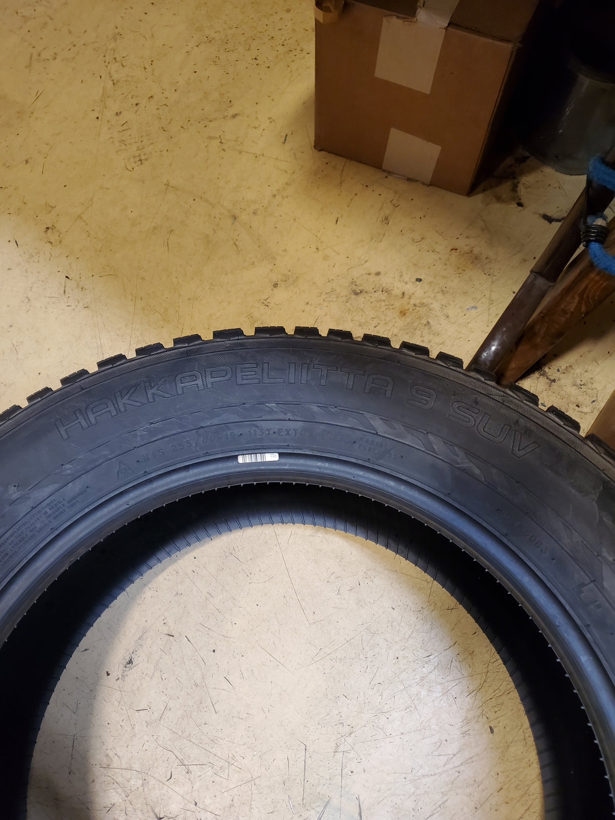 NOKIAN HAKKAPELIITTA 9 SUV STUDDED BSW P 255 60 19 113T WINTER TIRE TS32253
