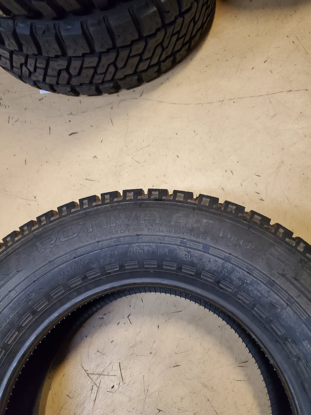 NOKIAN ROTIIVA AT PLUS BSW LT 275 65 18 123/120S ALL TERRAIN TIRE T429396