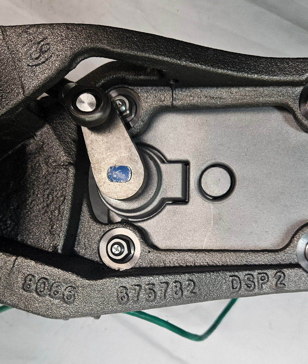 DZ108168 GENUINE JOHN DEERE S200 TURBOCHARGER 24 VOLTS WITH ACTUATOR