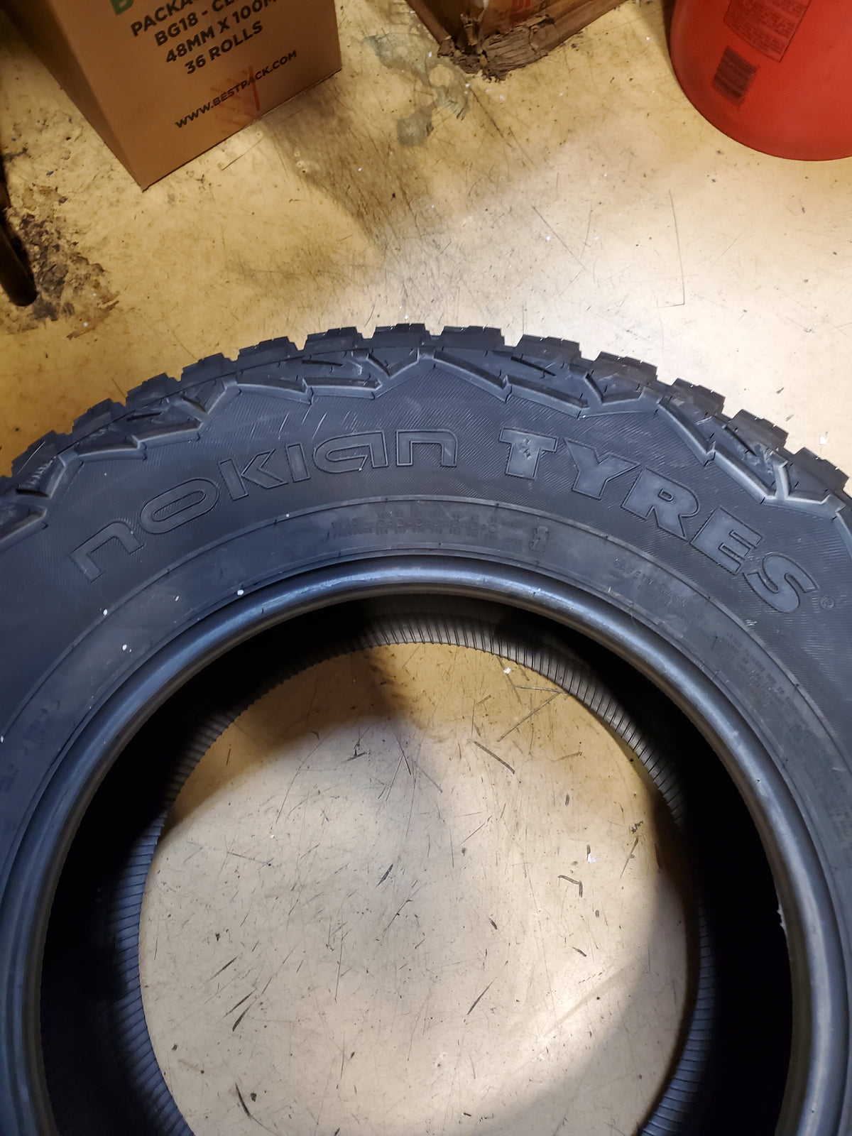 NOKIAN OUTPOST A/T BSW P 255 70 16 111T ALL TERRAIN TIRE T431882