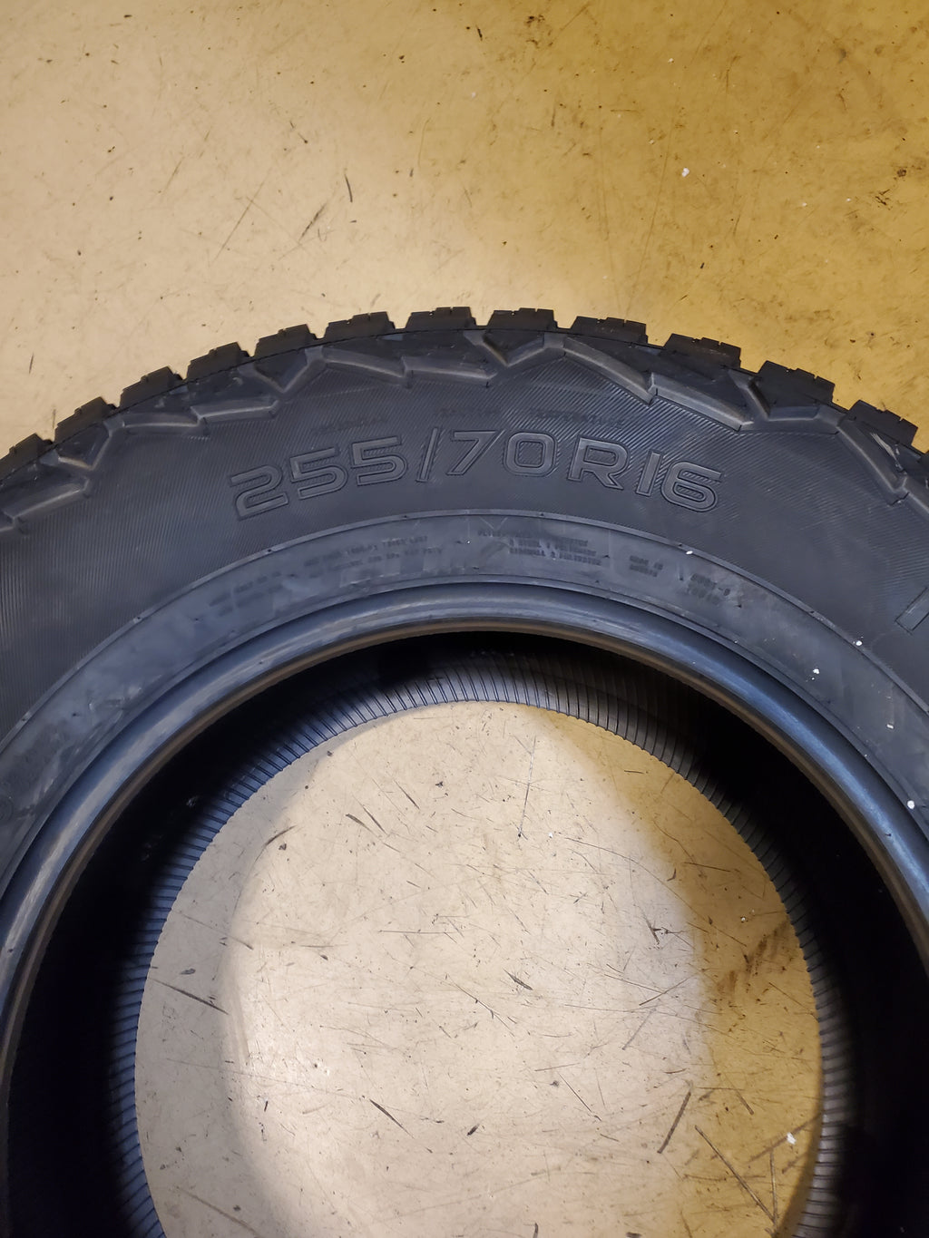 NOKIAN OUTPOST A/T BSW P 255 70 16 111T ALL TERRAIN TIRE T431882