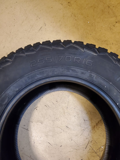 NOKIAN OUTPOST A/T BSW P 255 70 16 111T ALL TERRAIN TIRE T431882