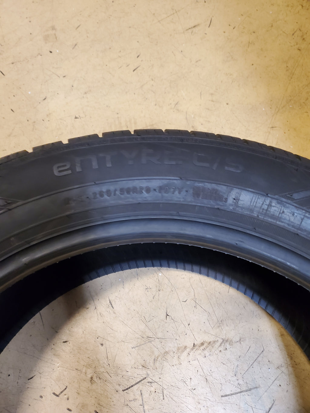 NOS NOKIAN ENTYRE C/S BSW P 265 50 20 107T ALL SEASON TIRE T430409