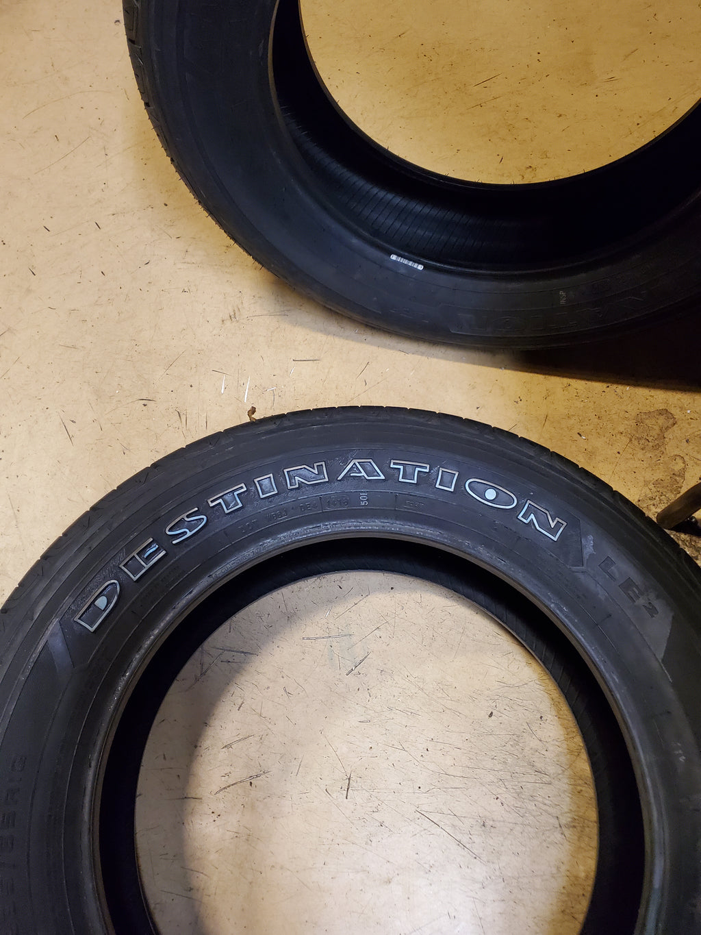 NOS FIRESTONE DESTINATION LE2 OWL P 235 65 18 104T ALL SEASON TIRE 97980