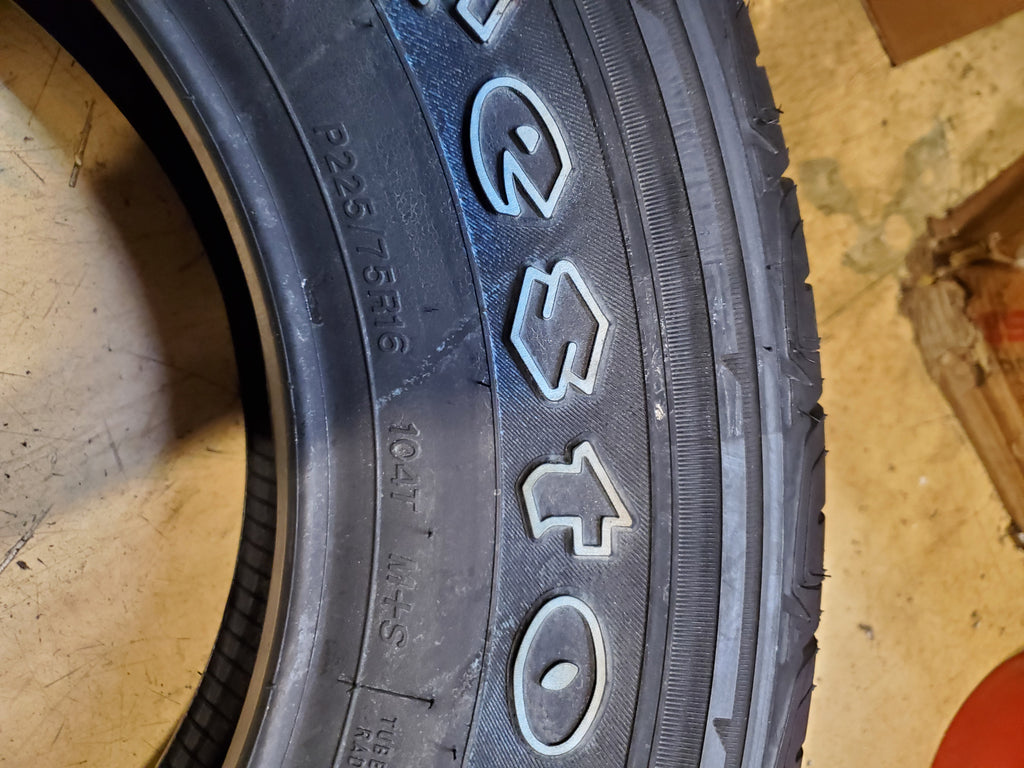 NOS FIRESTONE DESTINATION LE2 OWL P 225 75 16 104T ALL SEASON TIRE 097606
