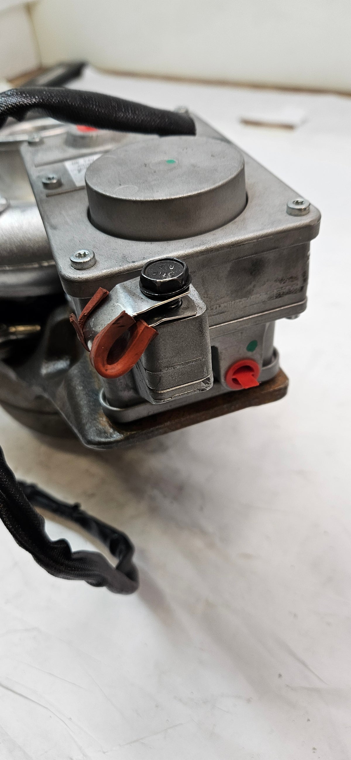 JOHN DEERE S300 TURBOCHARGER REMAN SE502346