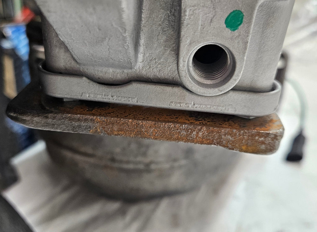 JOHN DEERE S300 TURBOCHARGER REMAN SE502346