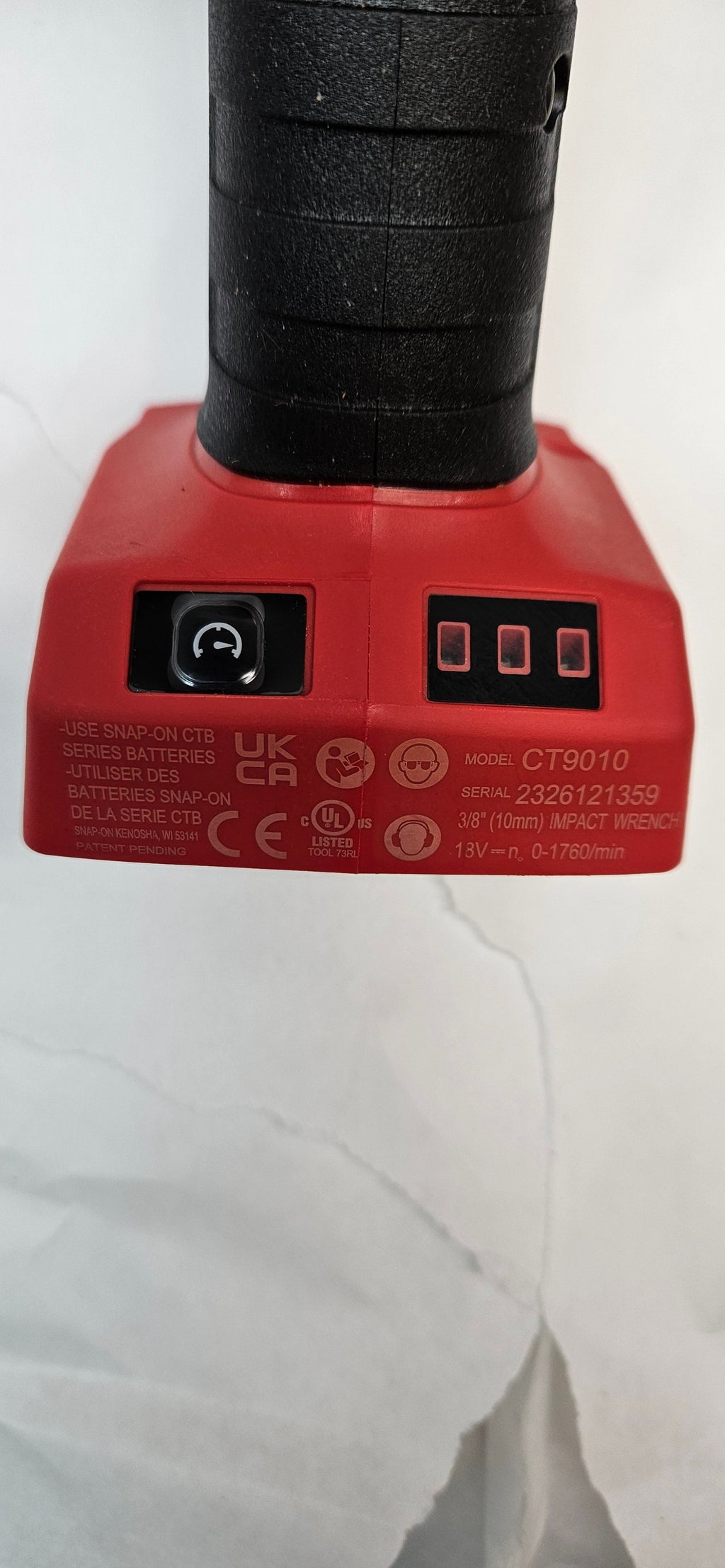 SNAP-ON CT9010K2 18 V 3/8" DRIVE MONSTERLITHIUM CORDLESS IMPACT WRENCH KIT (RED)