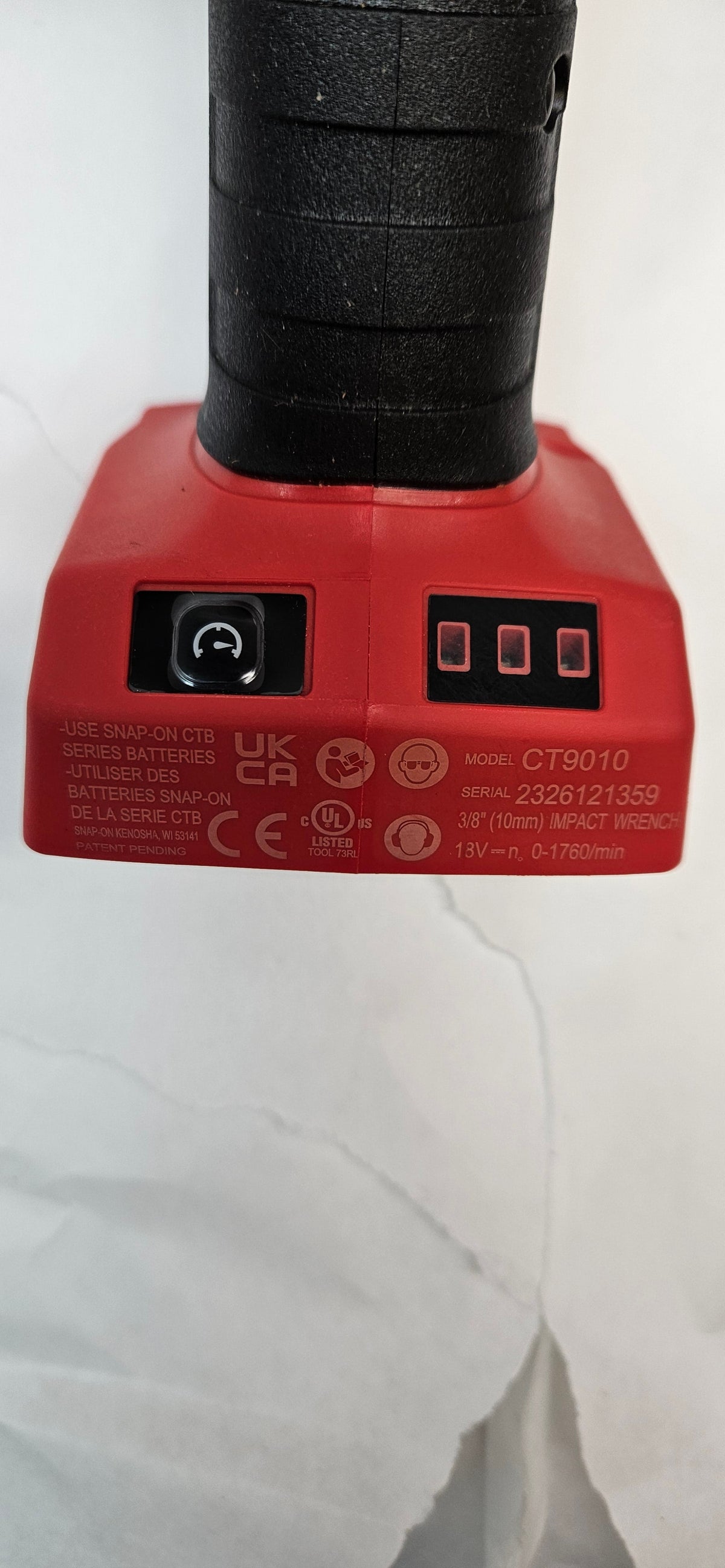 SNAP-ON CT9010K2 18 V 3/8" DRIVE MONSTERLITHIUM CORDLESS IMPACT WRENCH KIT (RED)