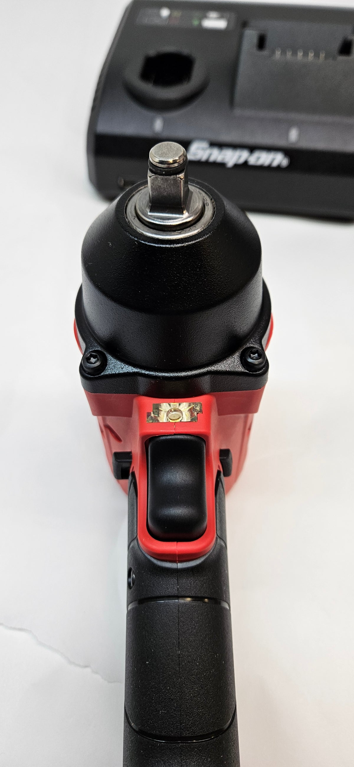 SNAP-ON CT9010K2 18 V 3/8" DRIVE MONSTERLITHIUM CORDLESS IMPACT WRENCH KIT (RED)