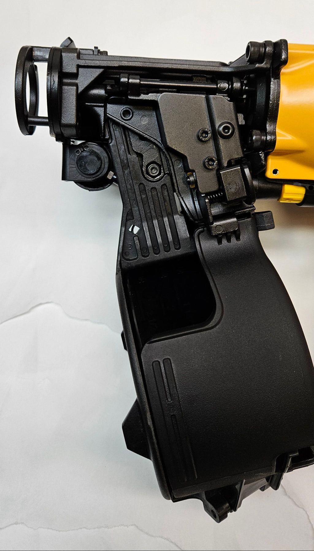 BOSTITCH N66BC-1 PNEUMATIC CAP NAILER, 300 MAGAZINE, 15 DEG COLLATION 1-1/4" TO 2-1/2" 70 - 120PSI