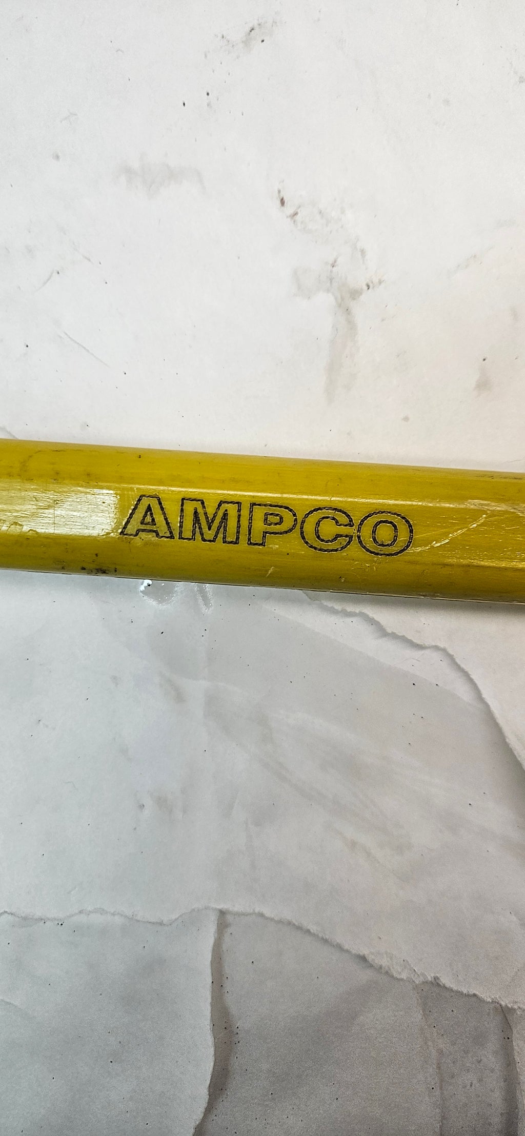 AMPCO SAFETY TOOLS H-73FG SLEDGE HAMMER W/FIBERGLASS HANDLE, NON-SPARKING, NON-MAGNETIC, CORROSION RESISTANT, 15 LB, 33" OAL