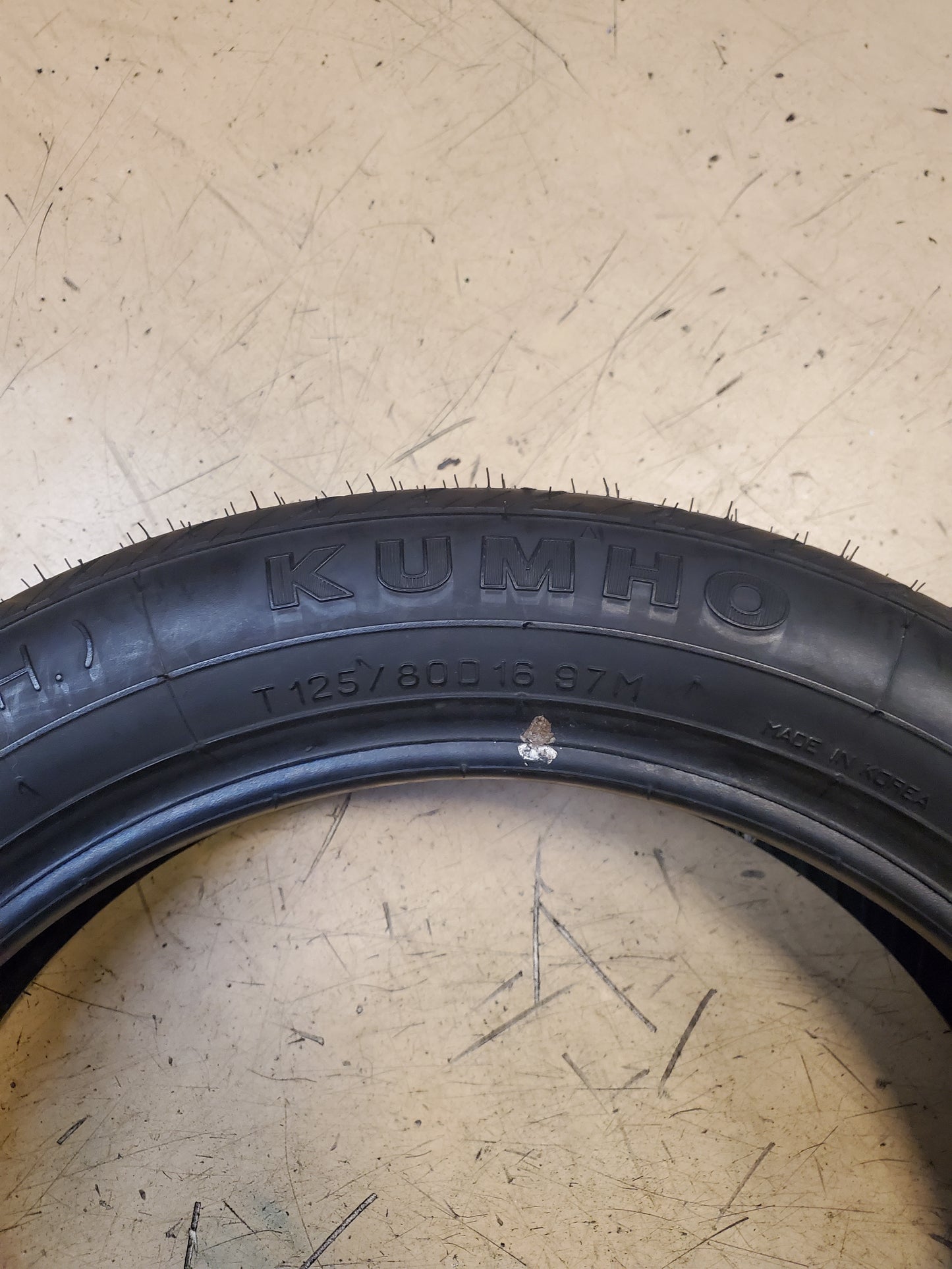 KUMHO 121 BSW P T125 80 16 97M SPARE TIRE 5003213