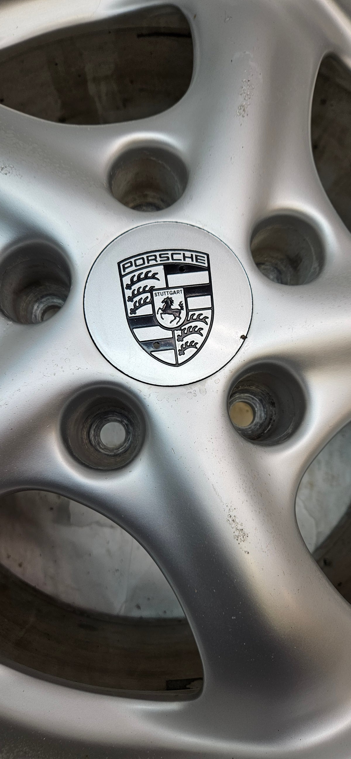 PORSCHE SET 99636212400 TWO FRONT WHEELS 7X17 ET 55 AND TWO REAR WHEELS 9X17 ET 55, FITS 911, BOXSTER 1997-2005