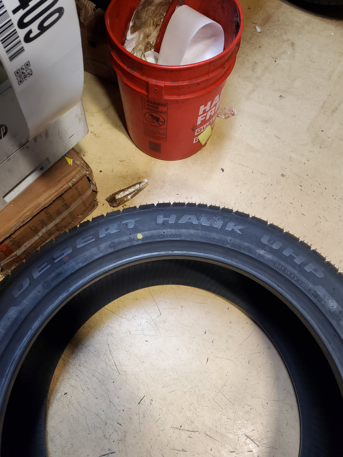 2 NOS ACHILLES DESERT HAWK UHP BSW P 285 45 22 114V XL UHP  TIRE MAG284522
