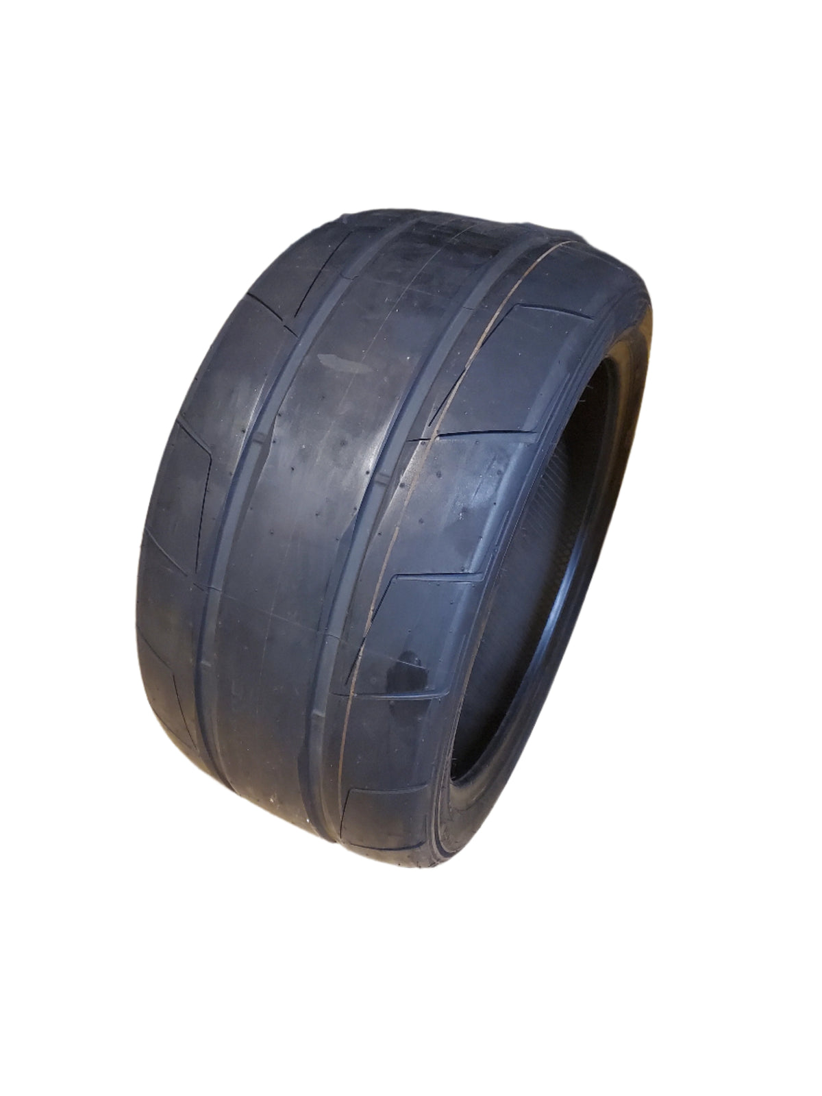 NOS NITTO NT05R BSW P 305 35 19 LL RACING TIRE 207570