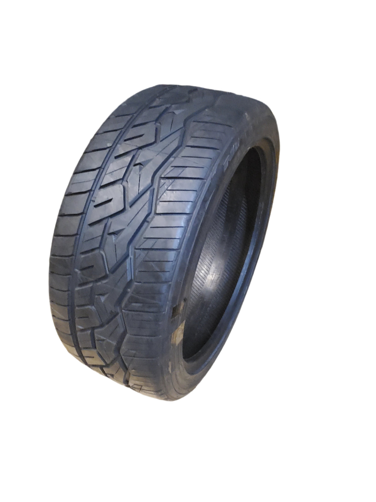 NITTO NT420V BSW P 275 40 22 107V ALL SEASON TIRE 207480