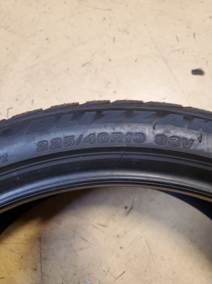 BRIDGESTONE BLIZZAK LM-32 BSW P 225 40 19 93V WINTER TIRE 139035
