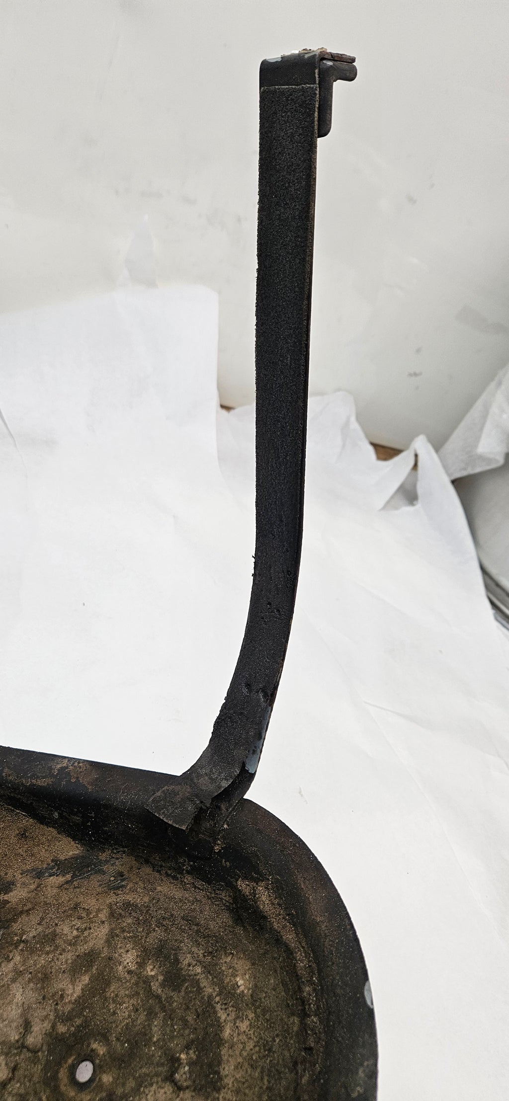 USED PORSCHE 928 87-91  GAS TANK STRAP BRACKET SUPPORT 928 201 373 03