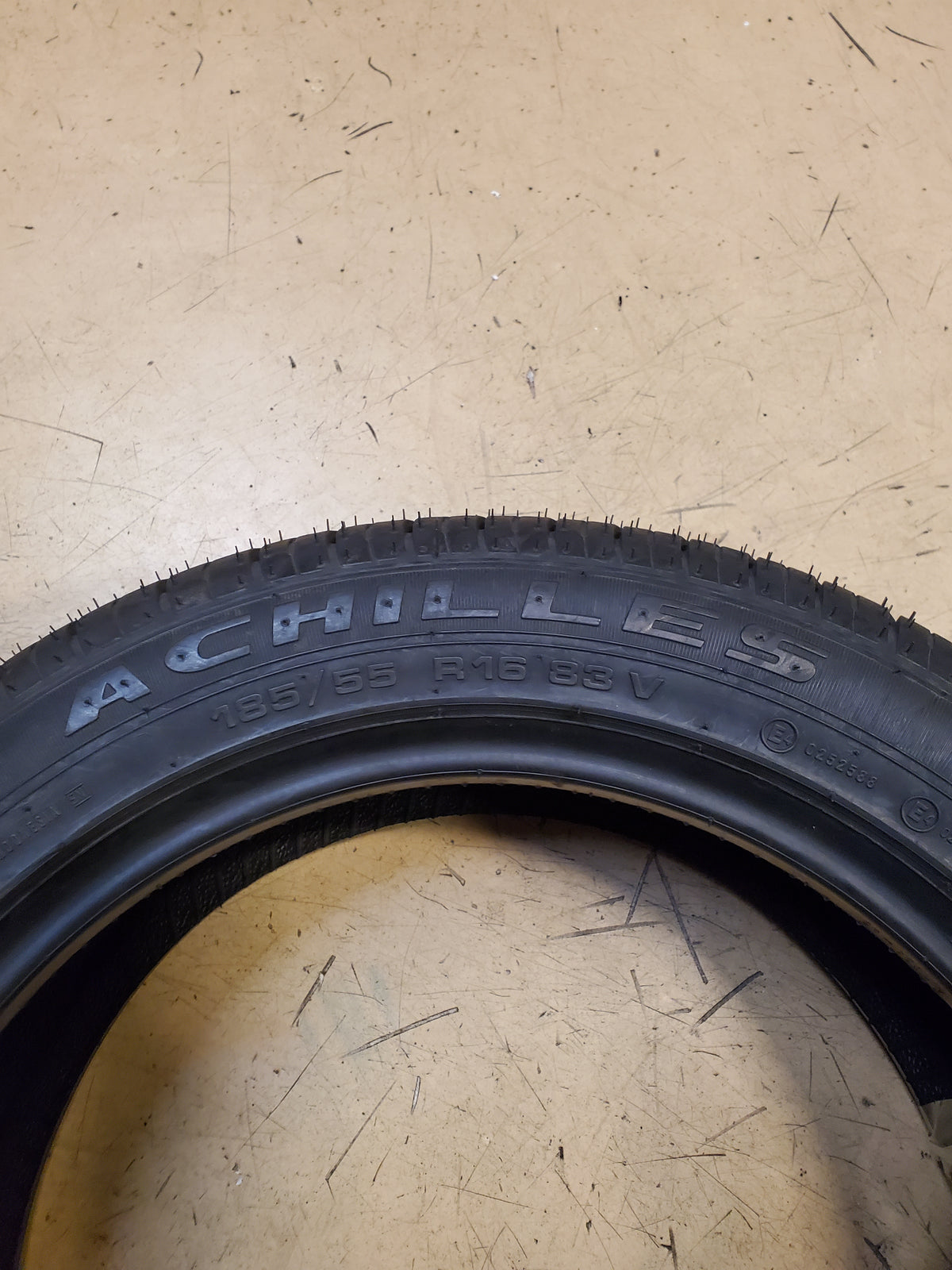 ACHILLES 2233 BSW P 185 50 16 83V UHP TIRE MAC185516