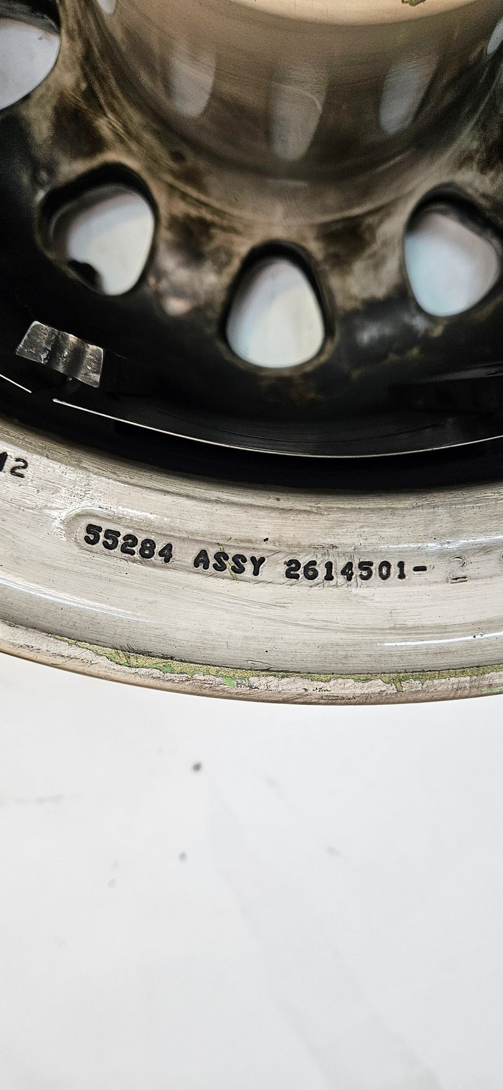 HONEYWELL WHEEL LANDING GEAR 34X10.5-R16  WHITE T-39 AIRCRAFT WHEEL 2614501-2