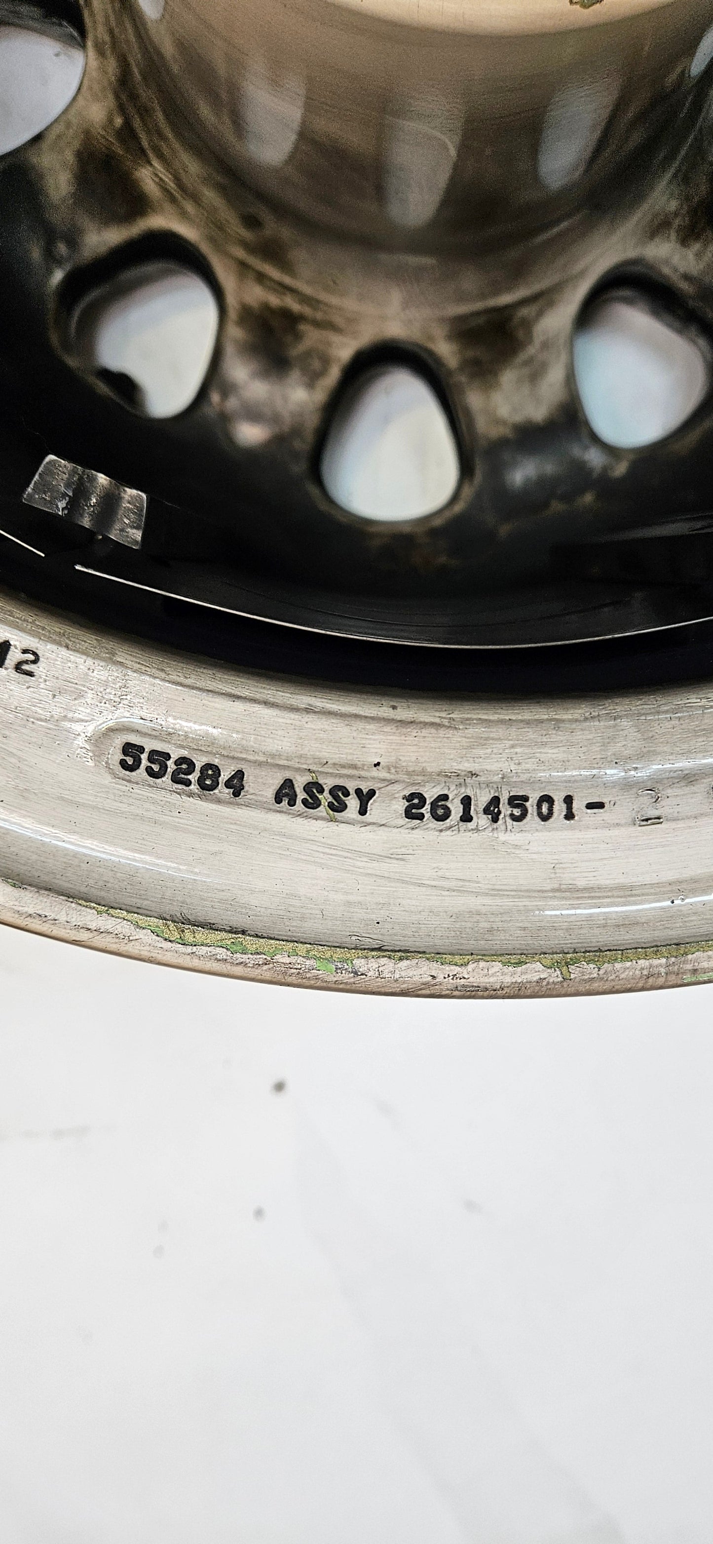 HONEYWELL WHEEL LANDING GEAR 34X10.5-R16  WHITE T-39 AIRCRAFT WHEEL 2614501-2