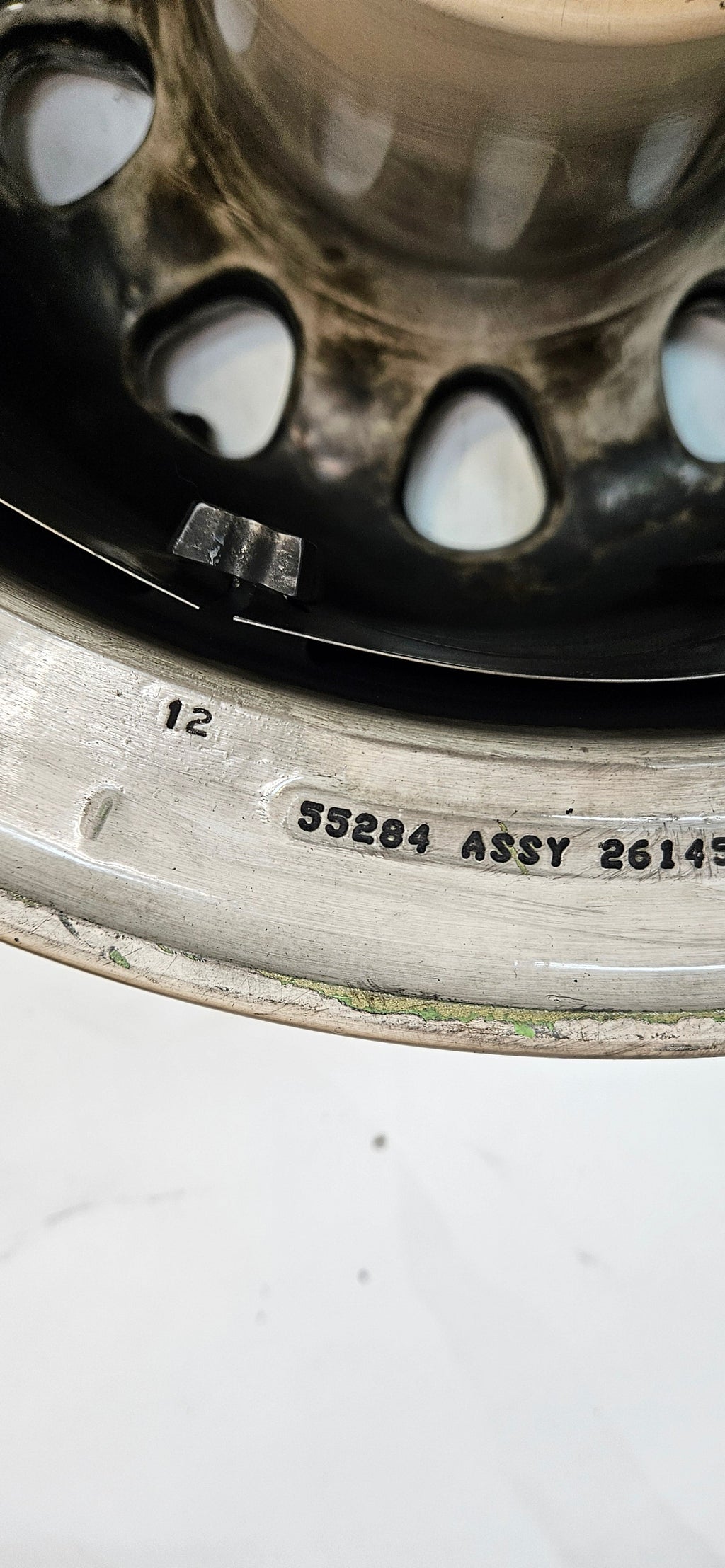 HONEYWELL WHEEL LANDING GEAR 34X10.5-R16  WHITE T-39 AIRCRAFT WHEEL 2614501-2