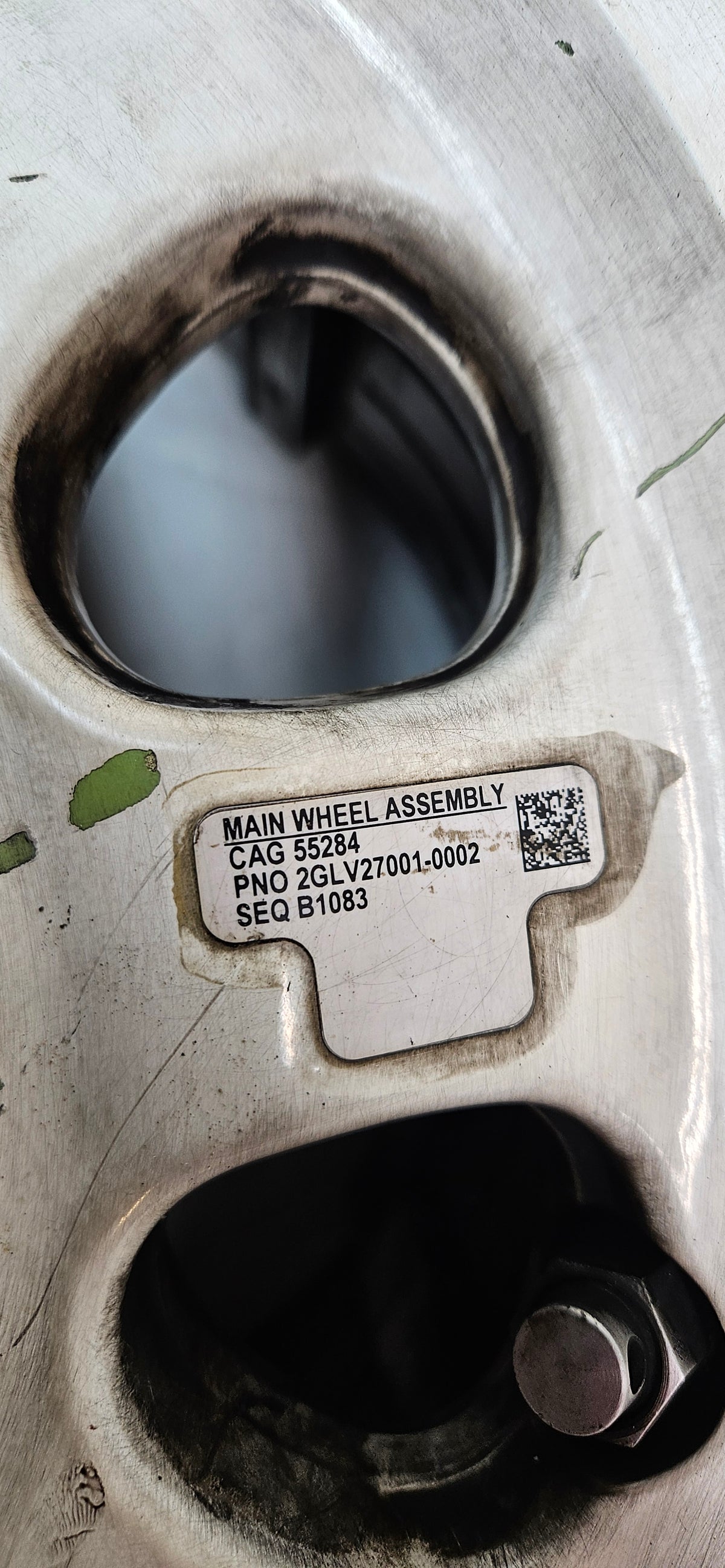 HONEYWELL WHEEL LANDING GEAR 34X10.5-R16  WHITE T-39 AIRCRAFT WHEEL 2614501-2