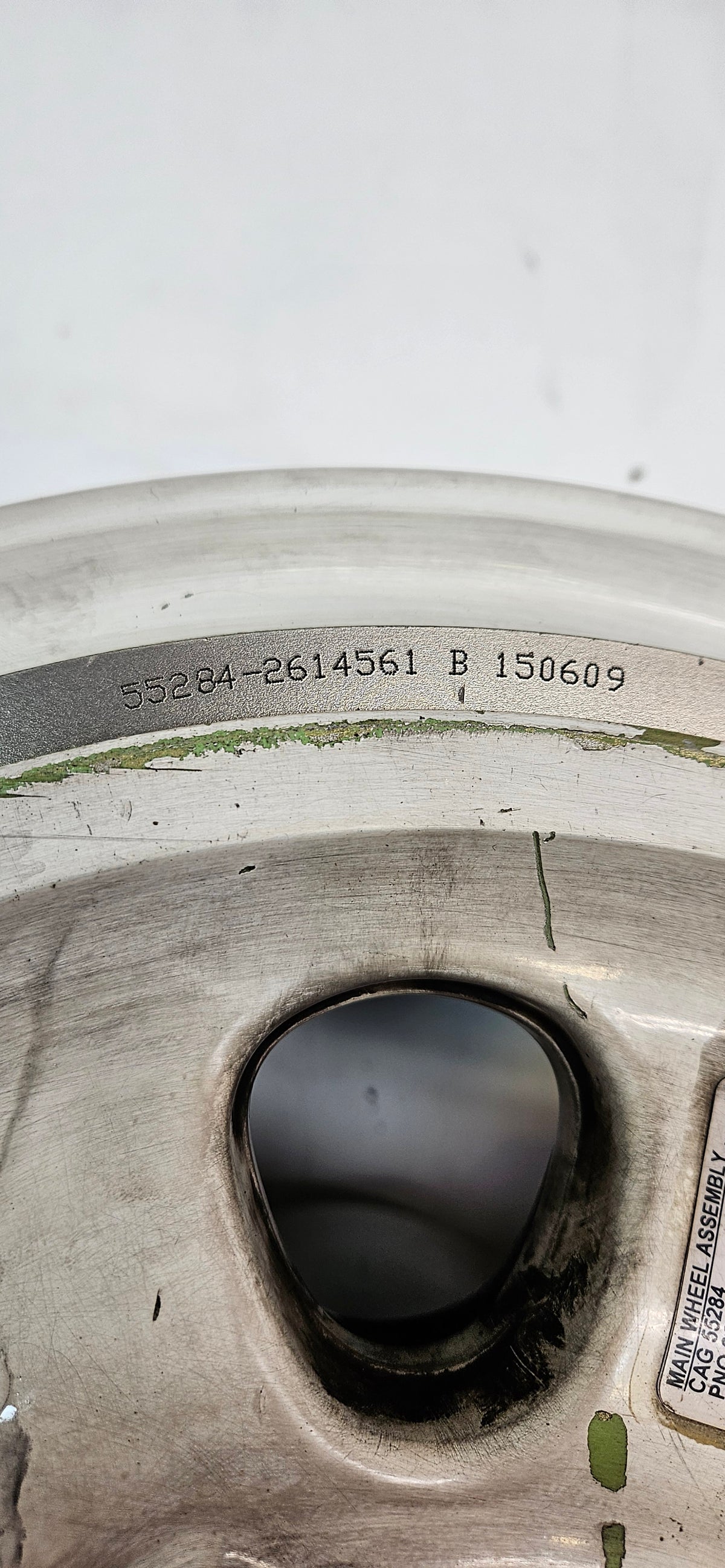 HONEYWELL WHEEL LANDING GEAR 34X10.5-R16  WHITE T-39 AIRCRAFT WHEEL 2614501-2