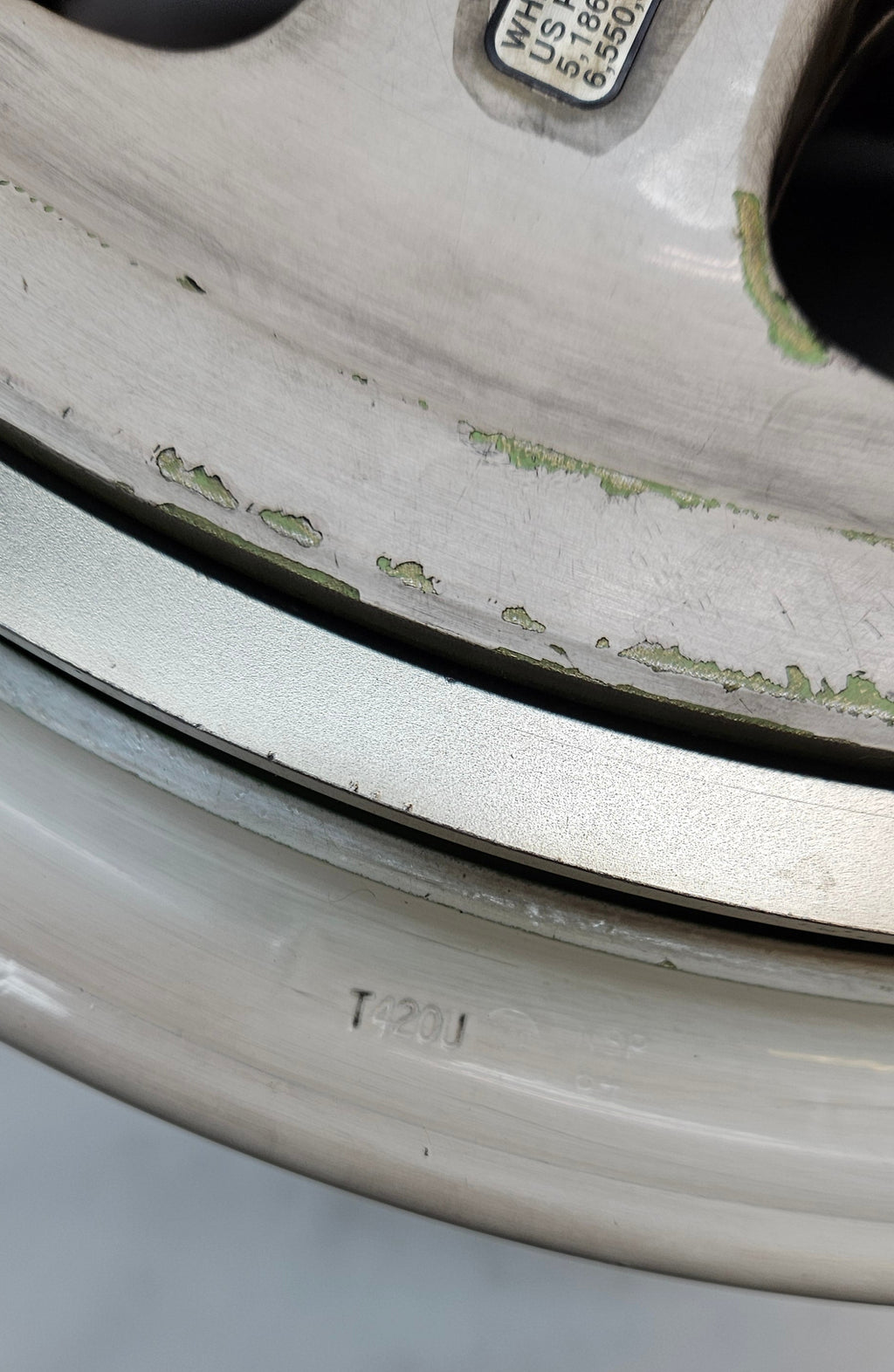 HONEYWELL WHEEL LANDING GEAR 34X10.5-R16  WHITE T-39 AIRCRAFT WHEEL 2614501-2