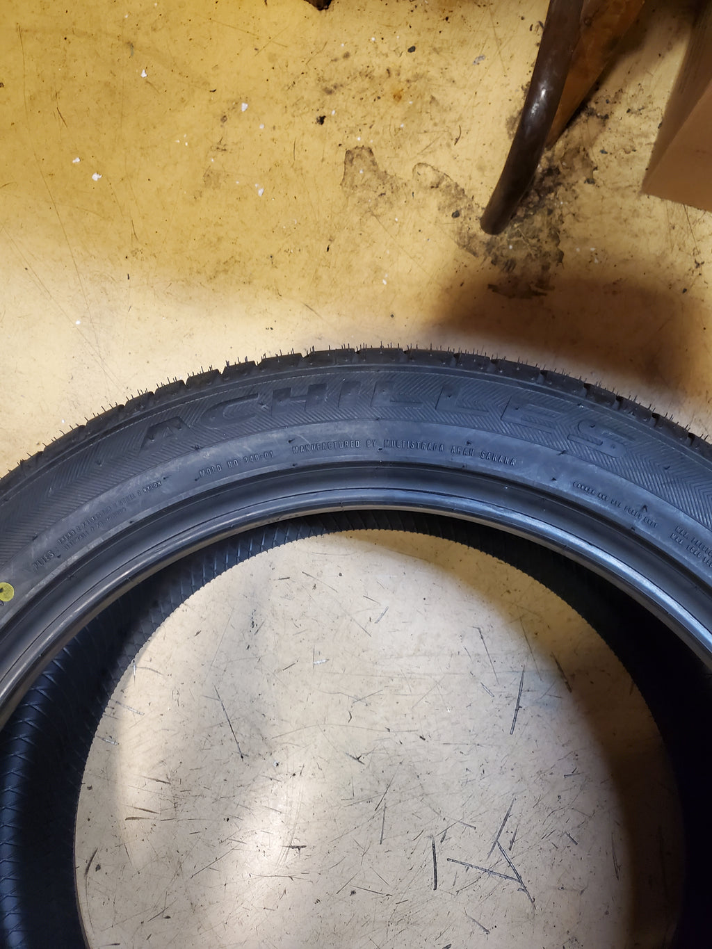 ACHILLES DESERT HAWK UHP BSW P 275 40 20 106V XL TIRE MAG274020