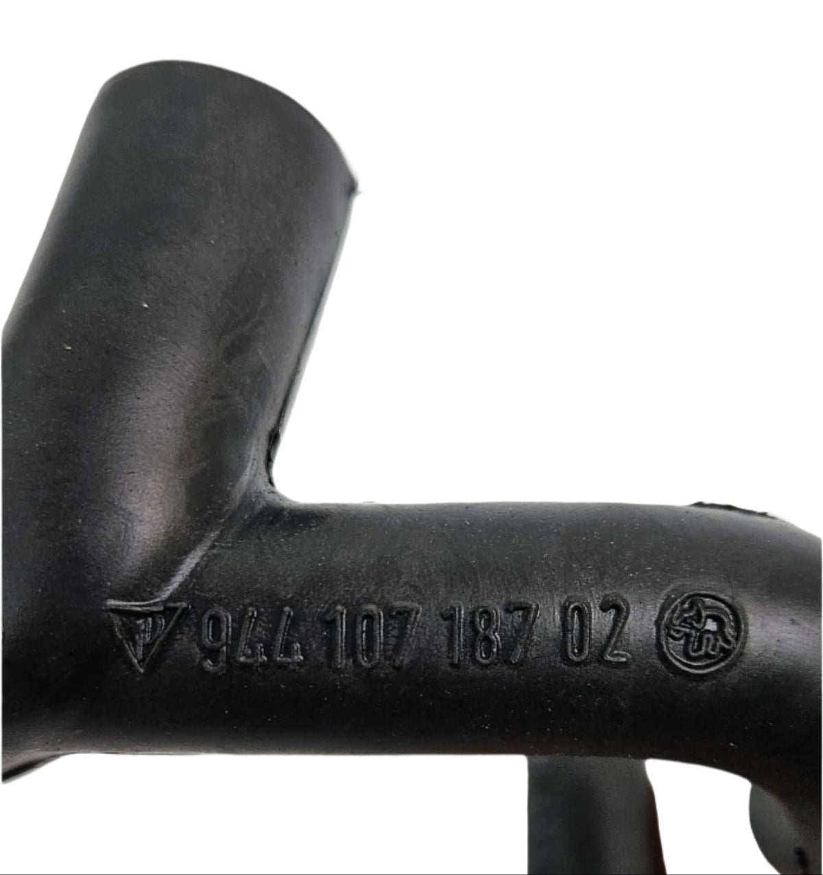 PORSCHE (944-107-187-02) MOLDED OIL HOSE