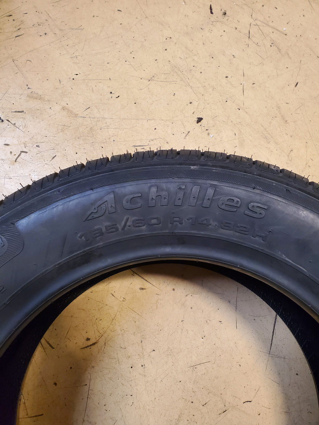 NOS ACHILLES 122 BSW P 185 60 14 82H TOURING TIRE MAF186014