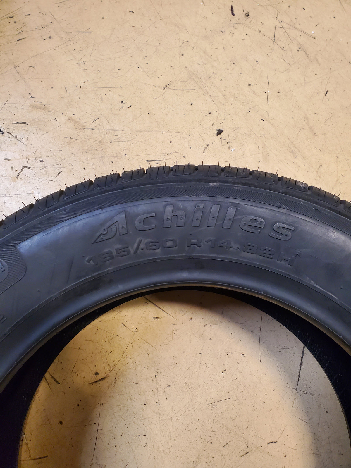 NOS ACHILLES 122 BSW P 185 60 14 82H TOURING TIRE MAF186014