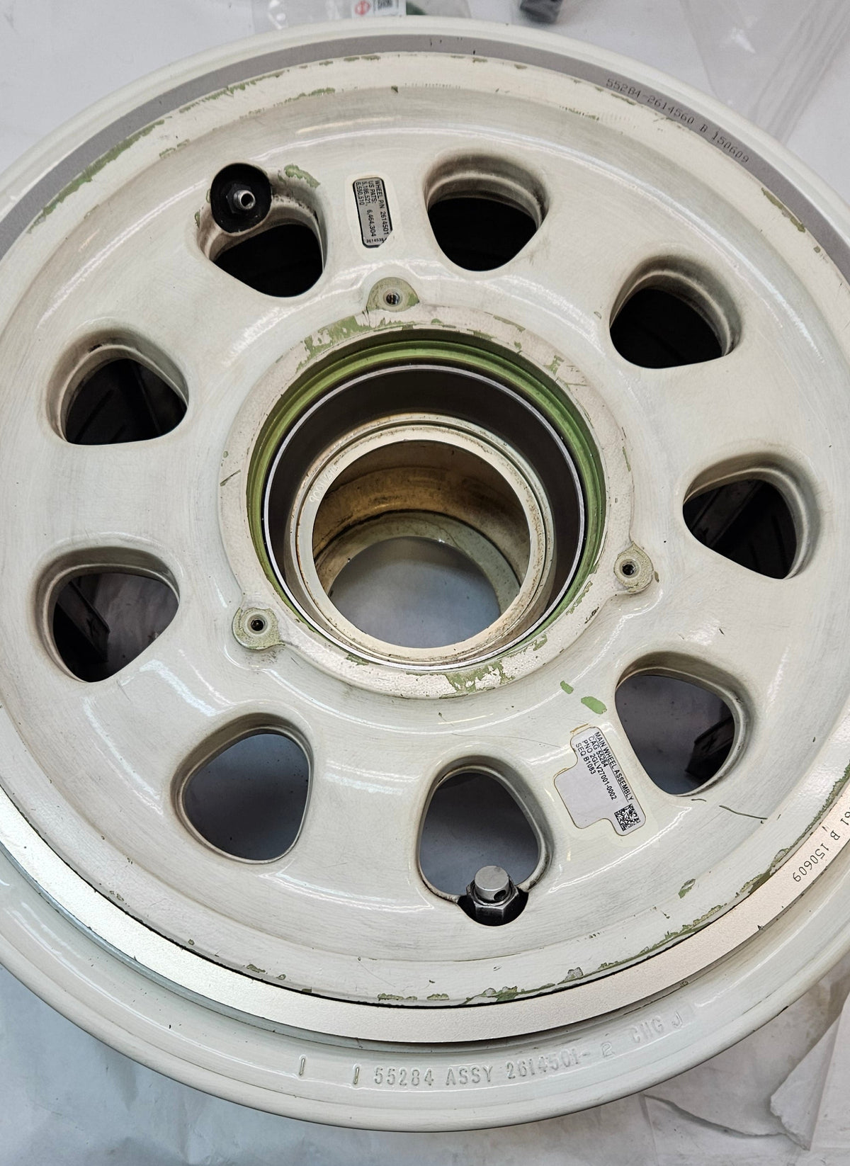 HONEYWELL WHEEL LANDING GEAR 34X10.5-R16  WHITE T-39 AIRCRAFT WHEEL 2614501-2