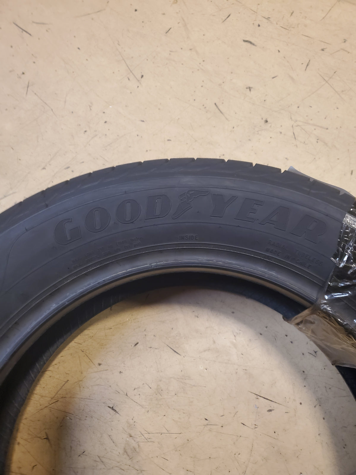 GOODYEAR ASSURANCE WEATHERREADY P 215 60 17 96H ALL WEATHER TIRE 767322537