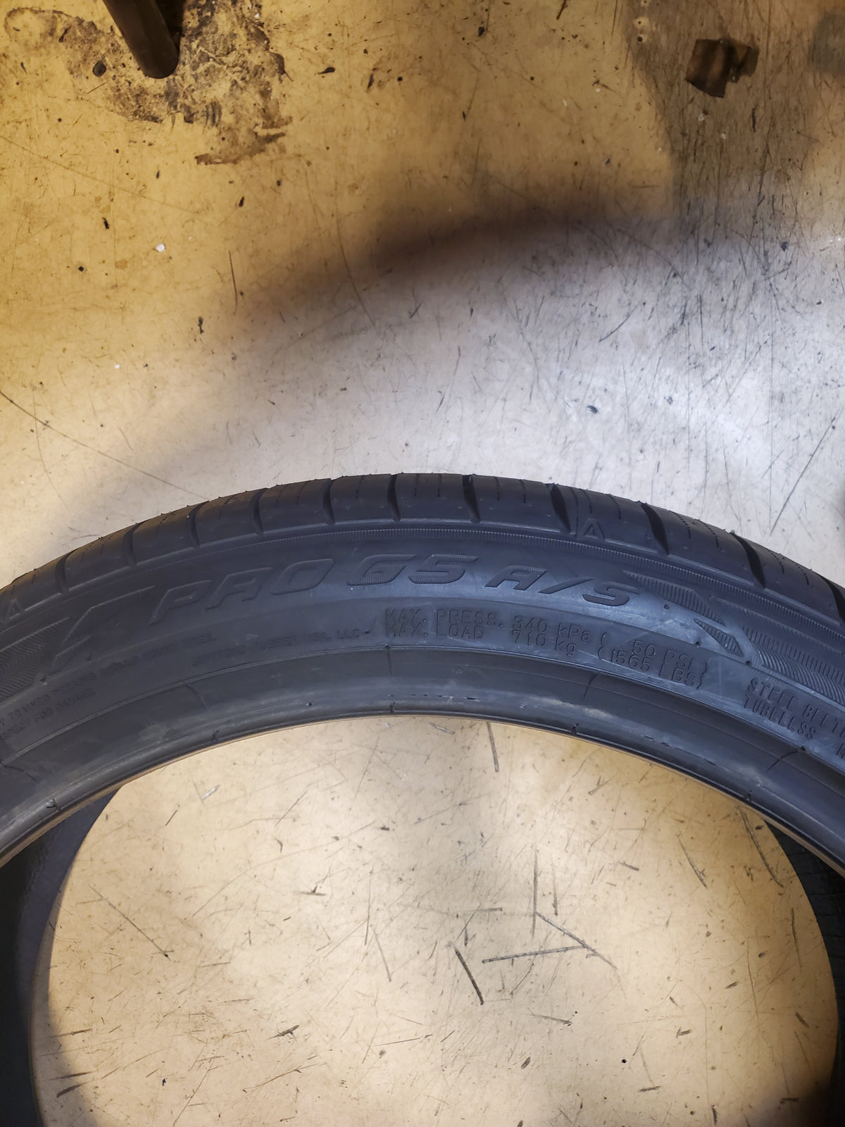 FALKEN PRO G5 A/S BSW P 235 40 19 96V XL UHP TIRE 28652495