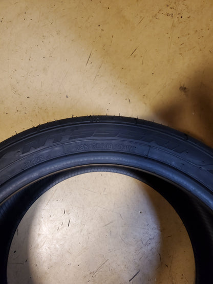 2 NITTO NT555RII BSW P 285 35 19 103W XL RACING TIRE 108780